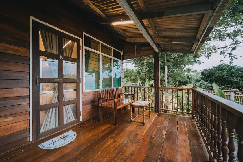 Cottage with beautiful touch. - Image 1