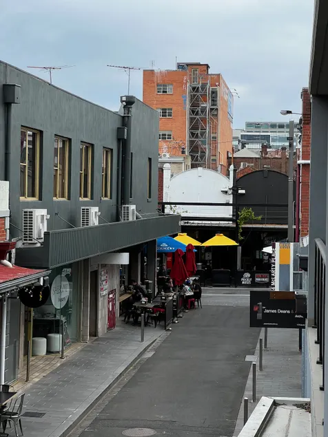 Modern apartment in Central Geelong! - Image 1