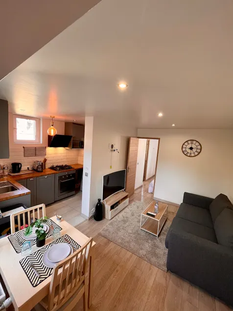 Apartment for 4 people near PARIS Eiffel Tower - Image 1