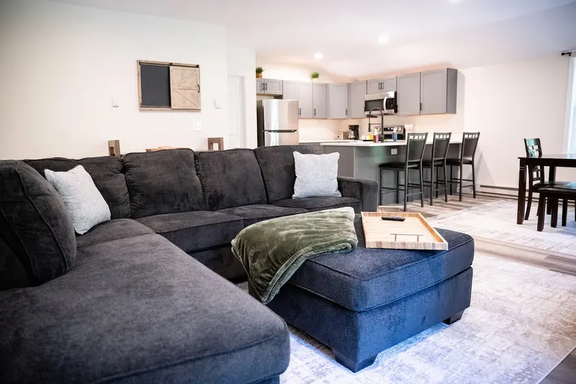 1 Bdr Oasis|10 mile to UCONN|500mbs|W/D|Dishwasher - Image 1