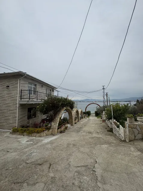 Detached house by the sea and the Bosphorus - Image 1