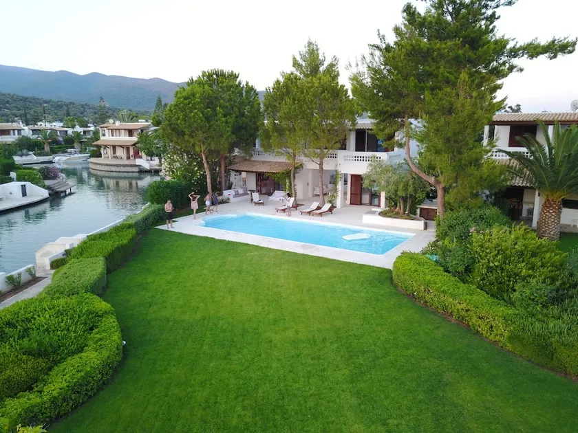 Villa con terraza, piscina privada e internet de alta velocidad | Vistas a la montaña - Image 1