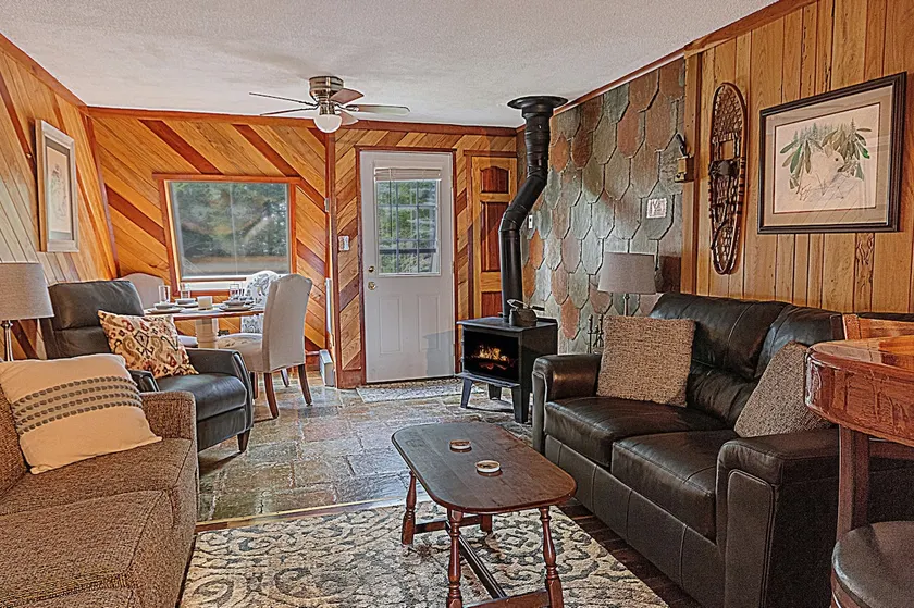 SR 72: 2BR townhome oasis. Dogs allowed! - Image 1