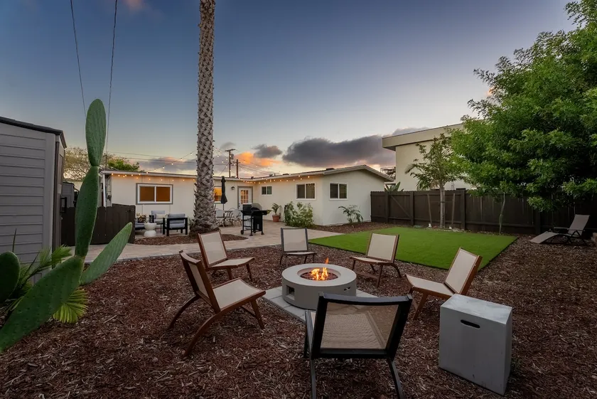 3BR with Yard in San Diego near La Jolla, Sleeps 7 - Image 1
