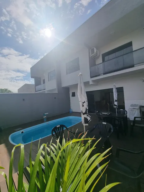 Coroados-Guaratuba Townhouse. Ample space. - Image 1