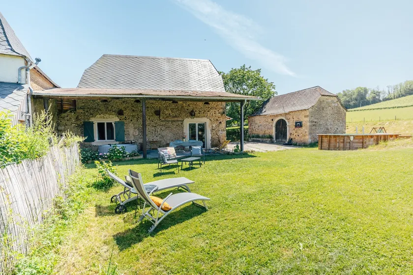 4-star cottage with private Jacuzzi and swimming pool - Image 1
