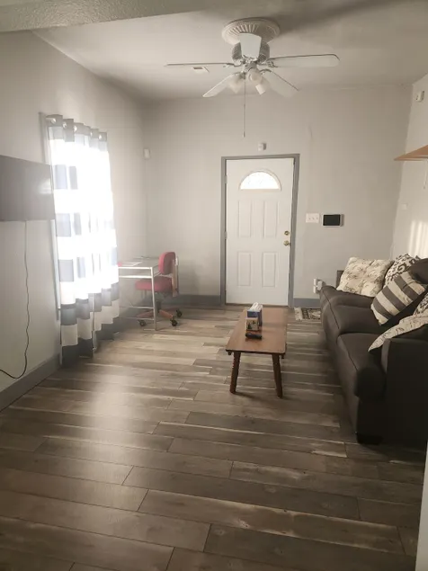 Peaceful 3-Bedroom Retreat Near Pueblo Lake - Image 1
