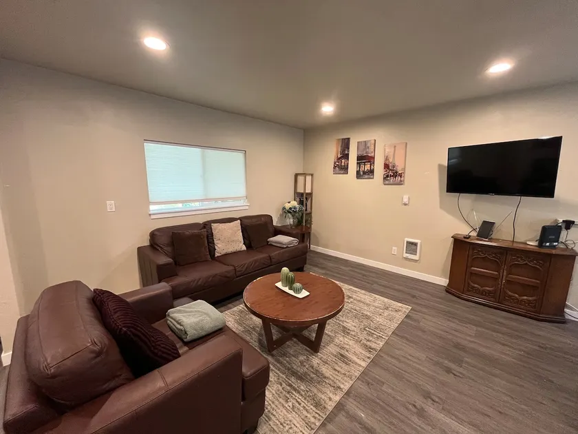 Relaxing 3BR/1.5BA Urban Forest Sanctuary - Image 1