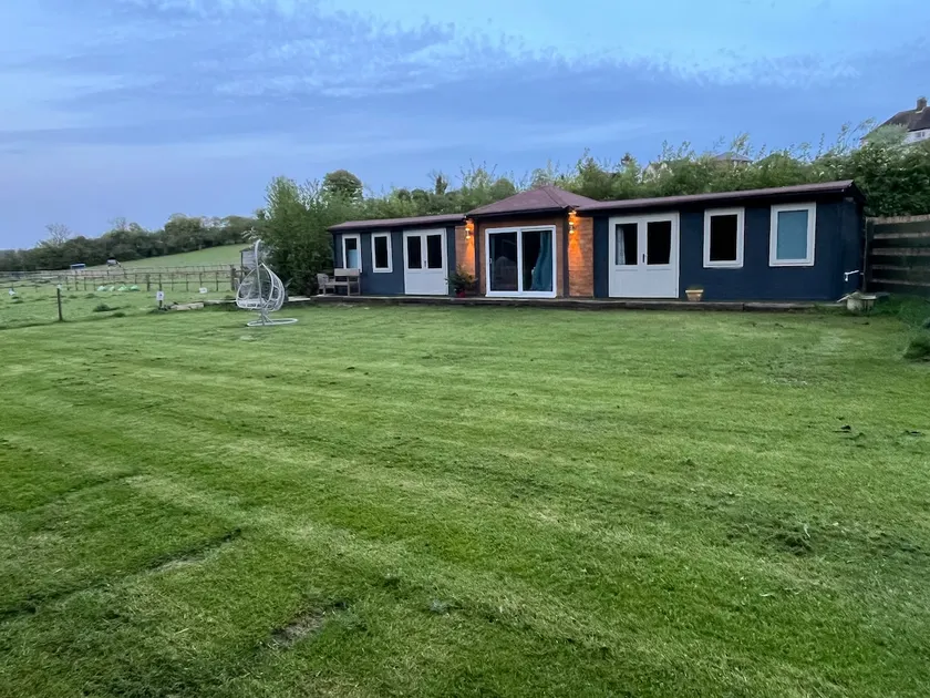 Gorgeous countryside cabin - Image 1