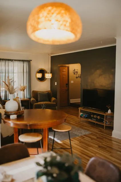 Green Haven | Cozy Home Near Heart of Downtown Iwd - Image 1