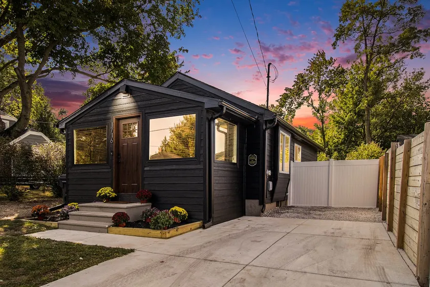 Slice of Paradise + Fully Fenced Rear Yard - Image 1
