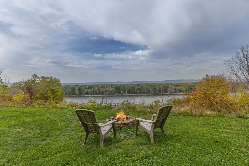 The Quarry / HOT TUB / Sleeps 5 - Image 1