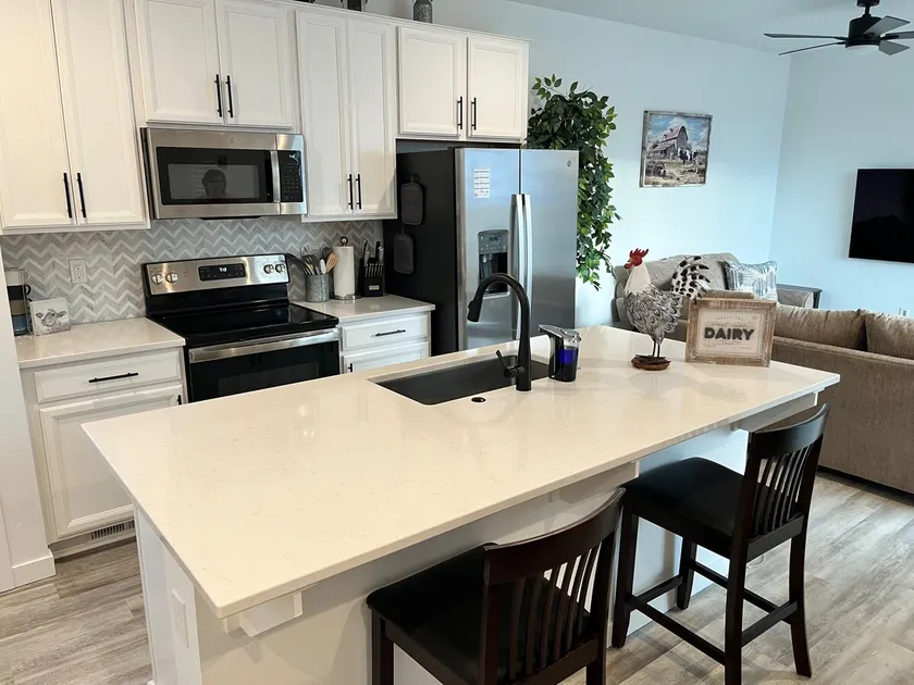 New Townhome w/ King Bed & Bunks - Image 1