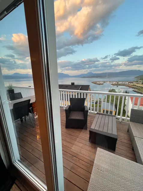 Apartment with fantastic views in Narvik - Image 1