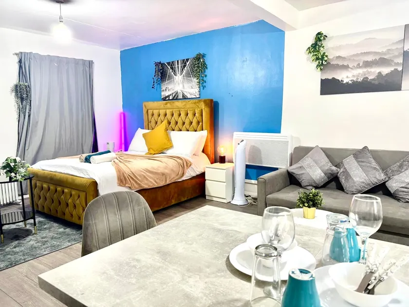 Elegant Studio Flat In Shorditch - Image 1