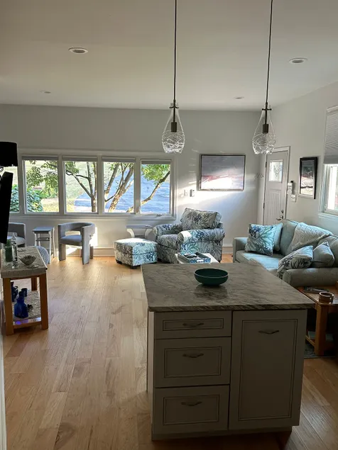Newly remodeled apartment - Image 1