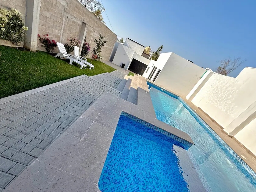 MA3 House with pool in Lomas de Comanjilla - Image 1
