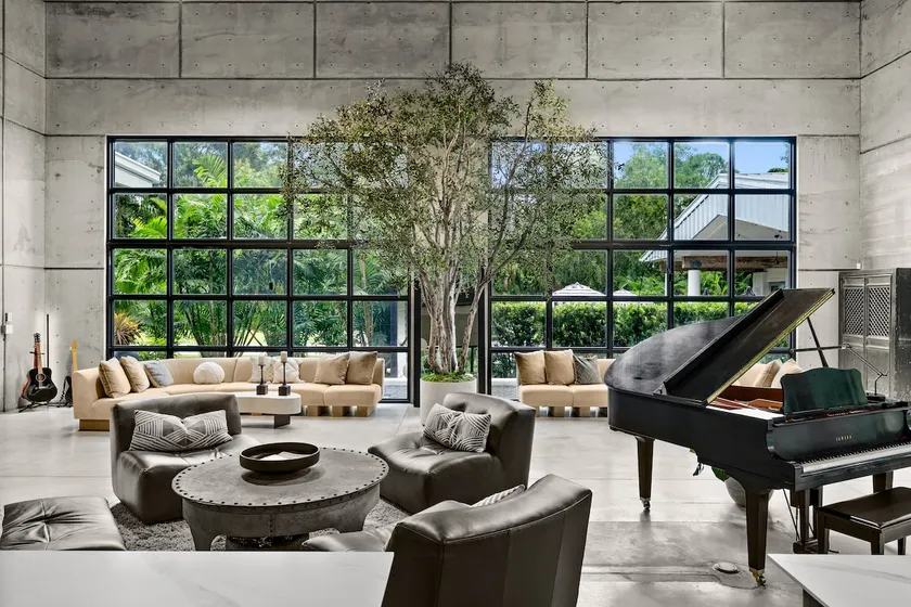 Naples Estate Sleep 20 Tennis Pickleball Pool Gym - Image 1