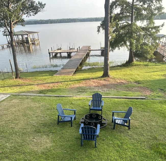 Lakefront Home- Dock, Fishing - No Airbnb FEES - Image 1