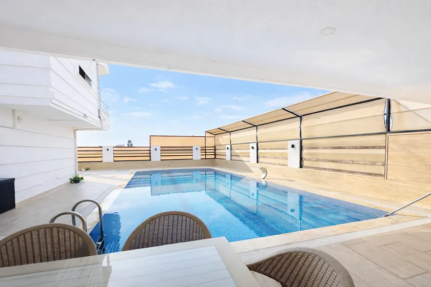 White villa 6 bedroom private pool sea view - Image 1