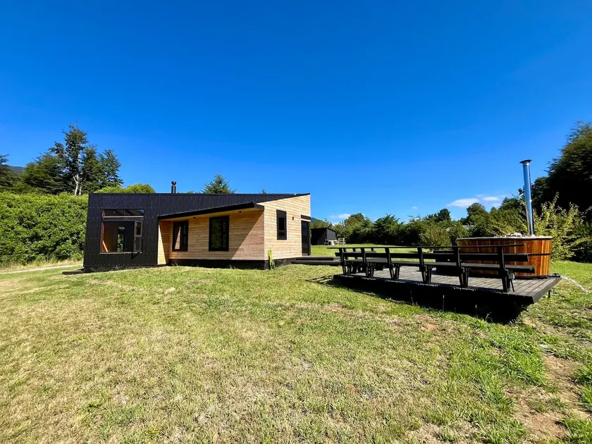 Cabin, 5,000 m² Exclusive + Tinaja and Forest - Image 1