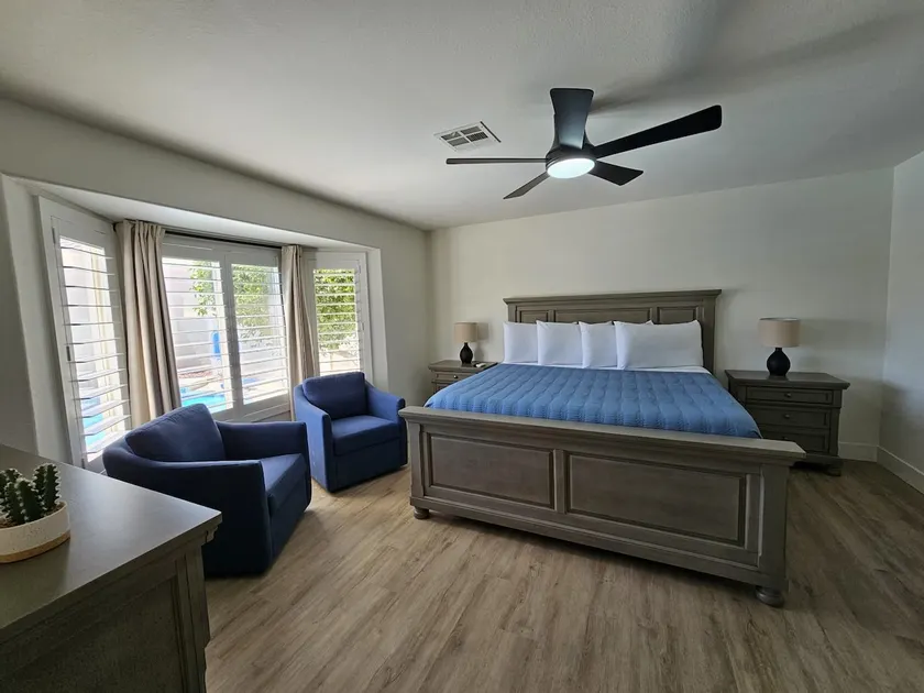 Oasis. Freshly Remodeled Pool Home! - Image 1