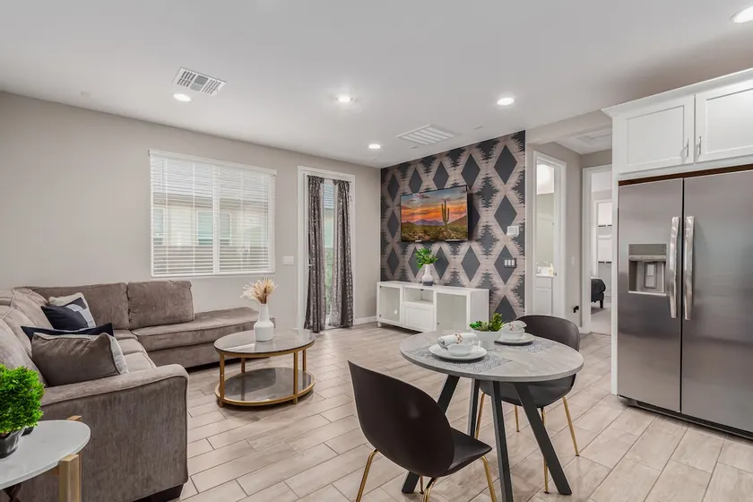 Modern Guest Suite in Maricopa - Image 1