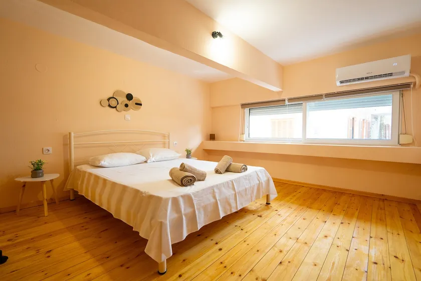 A F small maisonette - Image 1