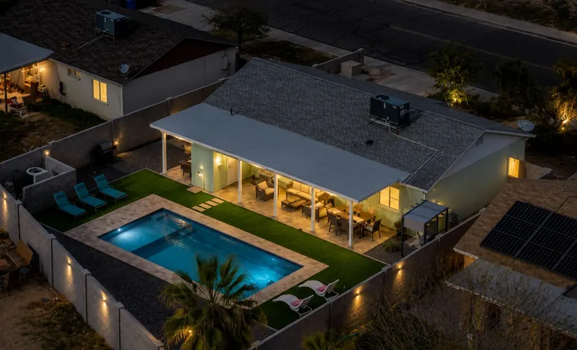 The Green House, Private Pool in Phoenix - Image 1