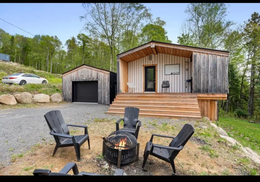 Private Beach – Kayaking – Firepit – On Lac Sarrazin - Image 1