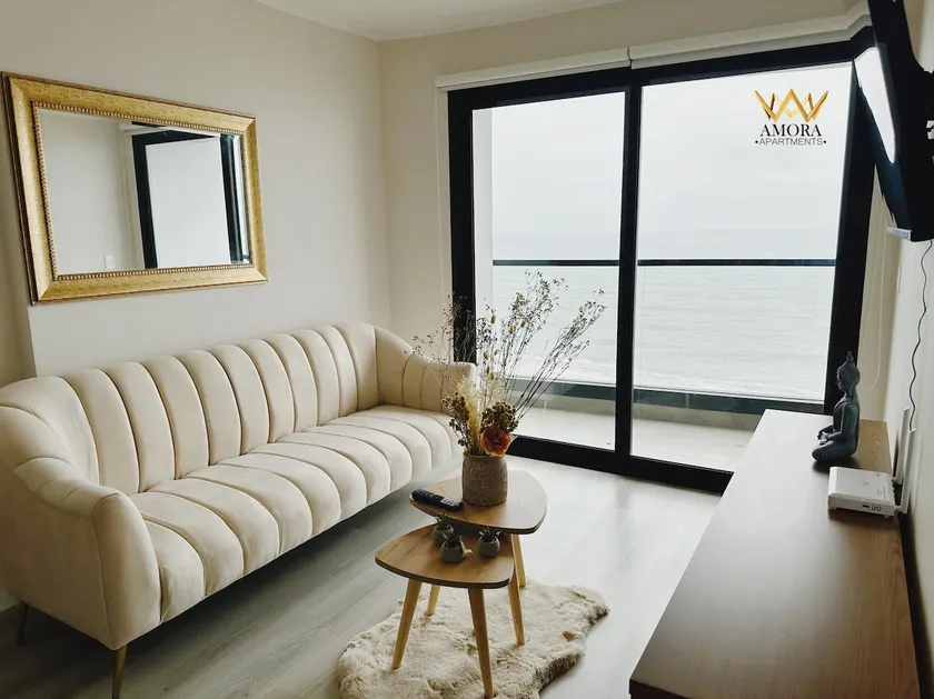 180° ocean view from your bed 12-04 AMF1 - Image 1