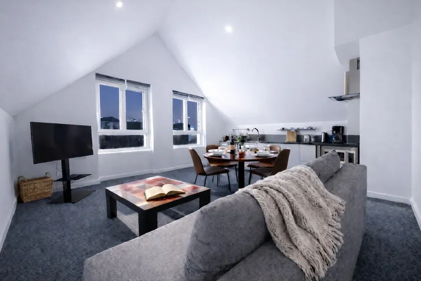 Horizon Breton • Bright 3-bedroom & Unobstructed View - Image 1