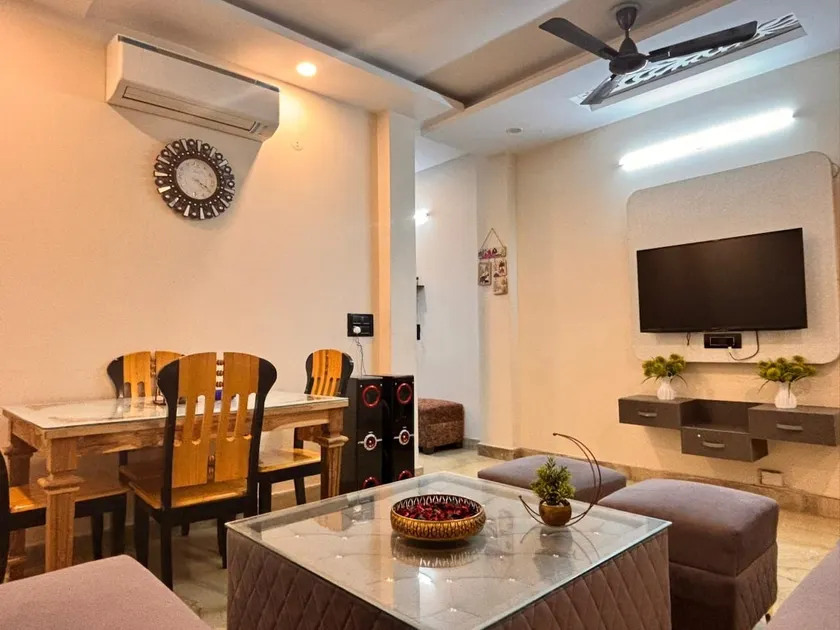 Next Level Comfortable Stay Tilak Nagar. LIFT+PKG - Image 1