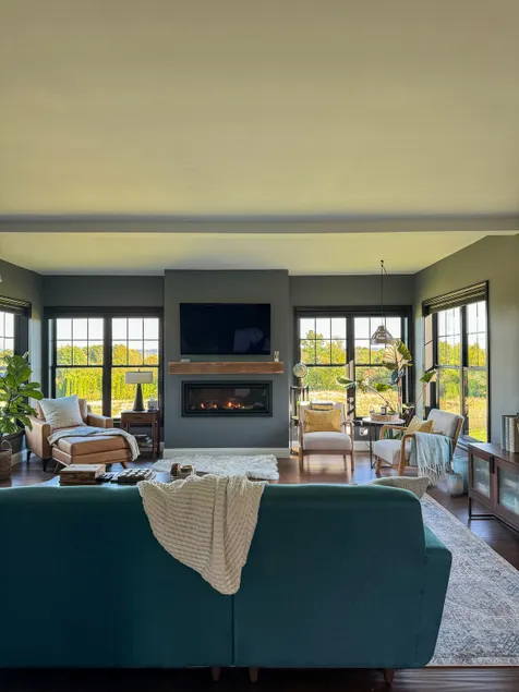 Stylish modern lakehouse w/ Hot tub, Firepit & Gym - Image 1