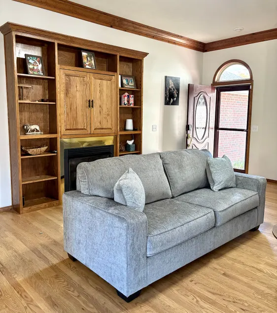 Pet Friendly |Charming 3BR/2BA Home in Springfield - Image 1