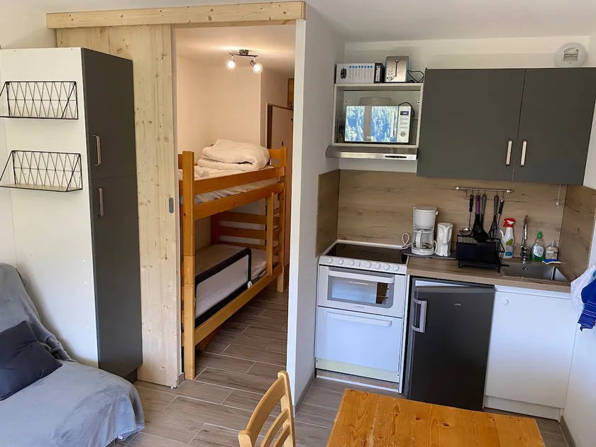 Apartment with separate bedroom ideal for 4 people - Image 1