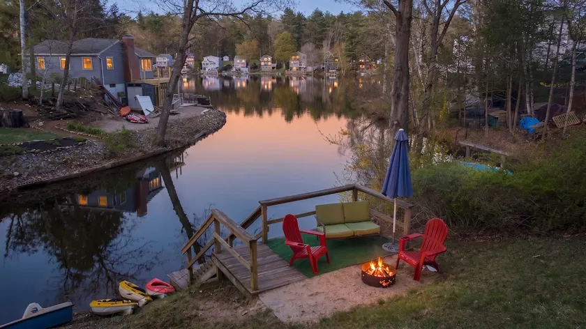 Lake Cottage • Private Beach • Kayaks • Fire Pit - Image 1