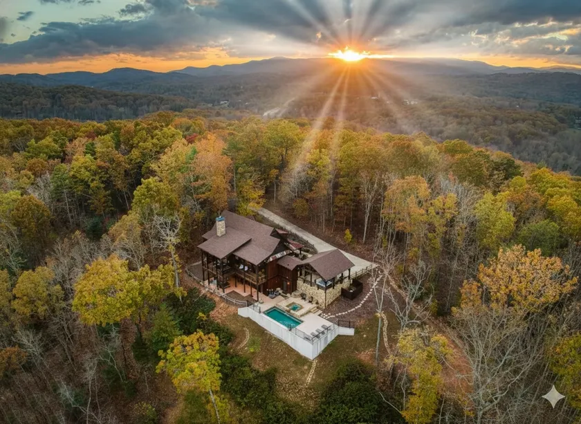 Spectacular Views | HotTub | FirePit | GameRoom - Image 1