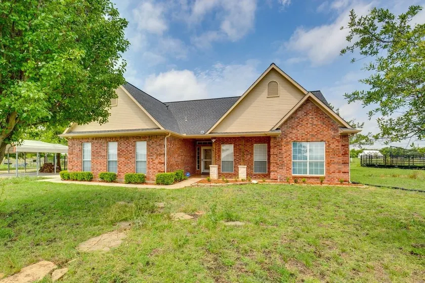 Retreat w/ Patio & Fireplace - Image 1