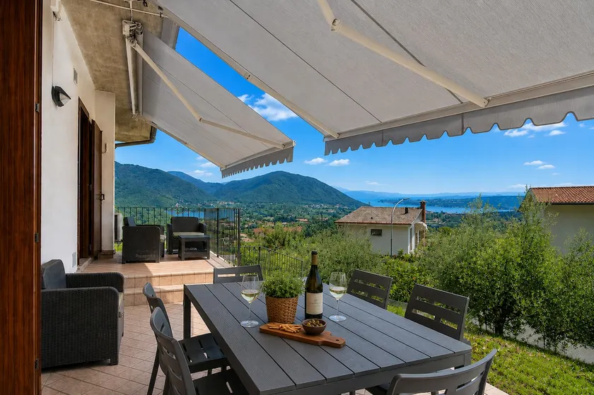 Villa Isedo con vista Lago - Image 1