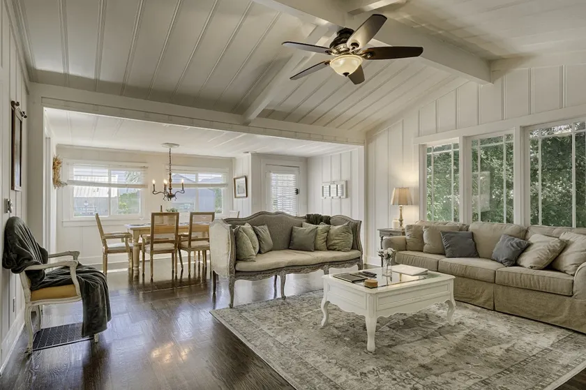 Timeless Charm, Modern Comfort close to everything - Image 1