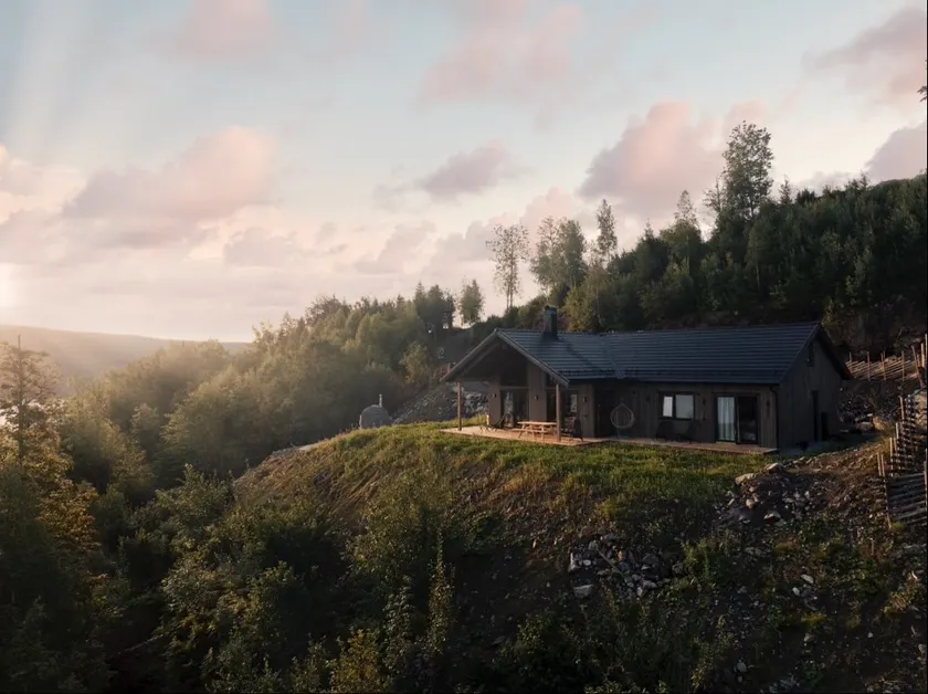Fjordview Design Lodge • Panoramic Views & Sauna - Image 1