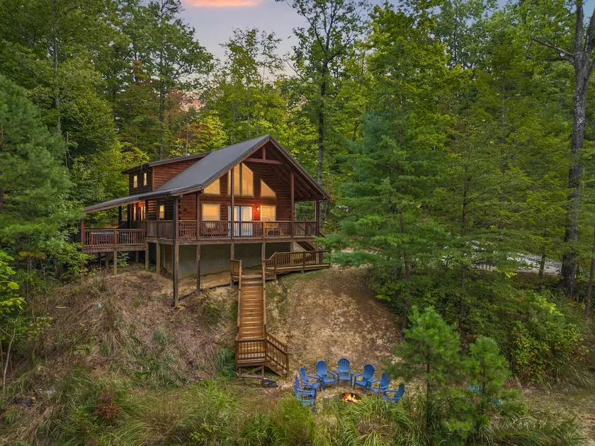 Lakeside Timber Retreat at Red River Gorge! - Image 1