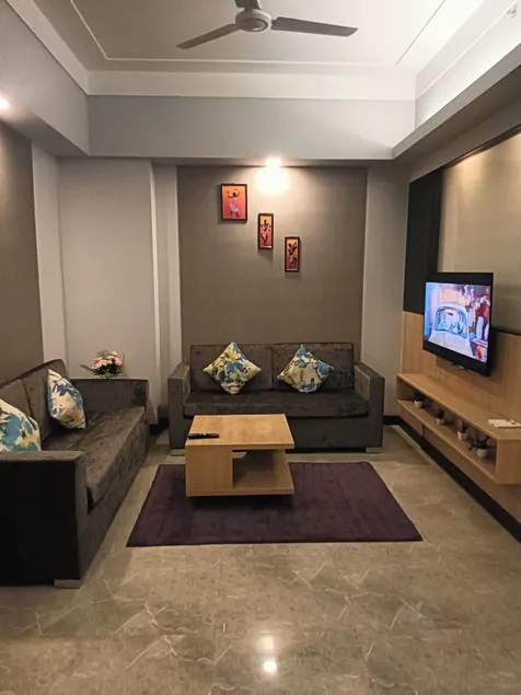 Gurugram love studio 143 - Image 1