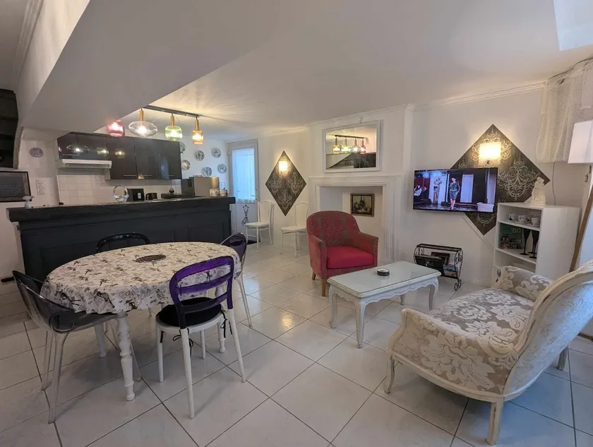 House in the heart of Loiron (3 bedrooms) - Image 1