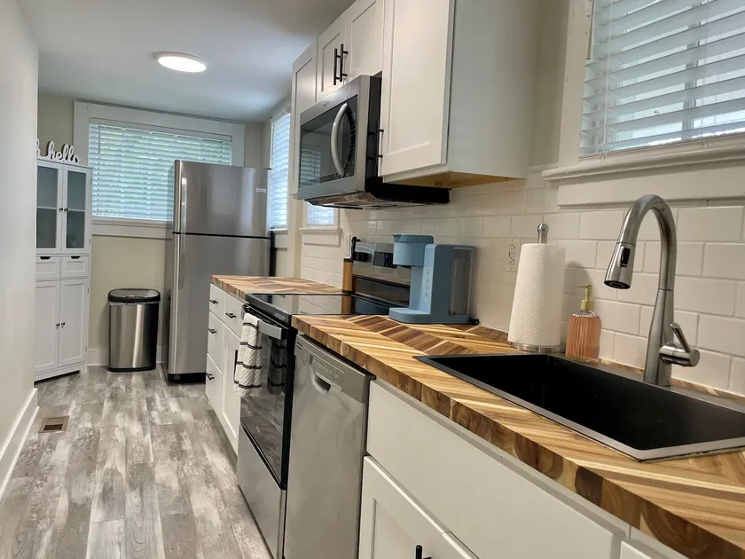 Cozy, Comfy Apartment in Hamlet, NC - Image 1