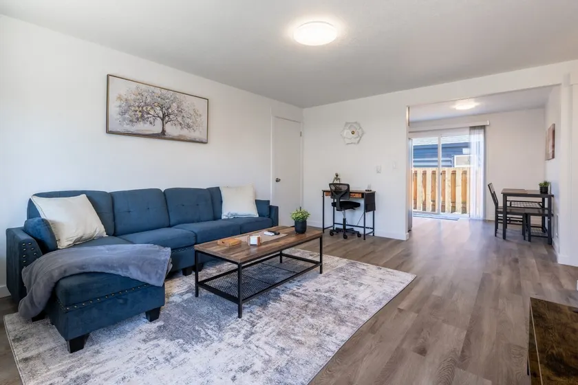 Contemporary 2 Bedroom Apartment w/ Washer & Dryer - Image 1