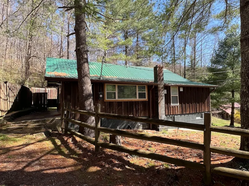 McIntosh Cabin - Off the Grid Getaway! - Image 1