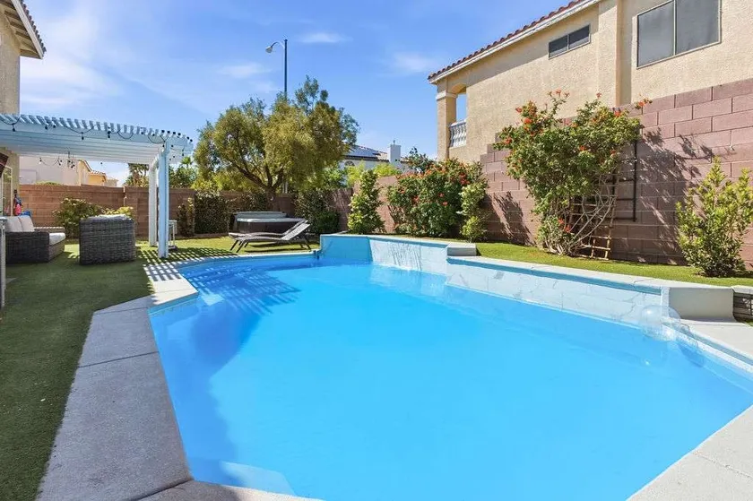 The Vegas Villa - Image 1