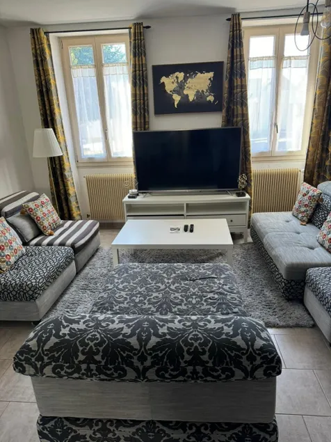 Spacious and comfortable home. - Image 1